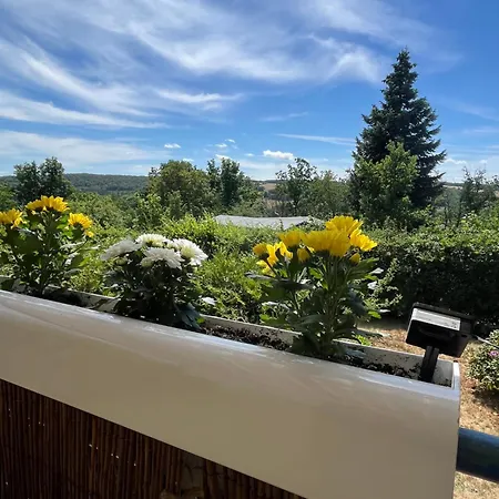 Hébergement de vacances Quiet House With Garden, Terrace - Panoramic View